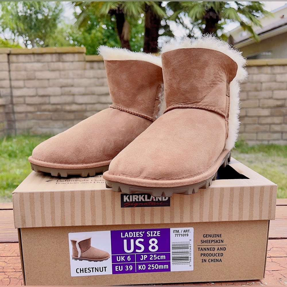 Kirkland Snow Boots, size 8, chestnut
